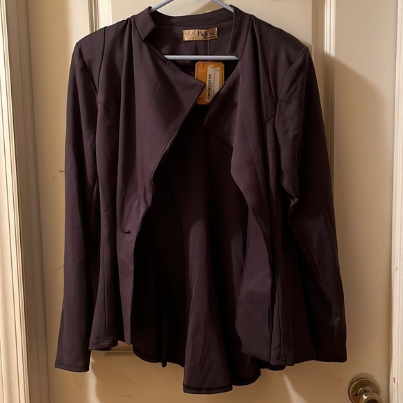 Great condition hybrid company jacket! - Picture 2 of 5